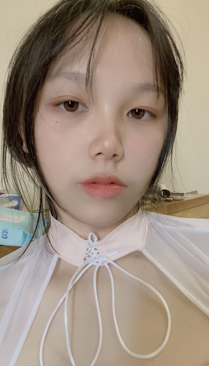 【2023_09_30】My_master_playing_with_my_boobs_I'm_getting_so_horny.m4v