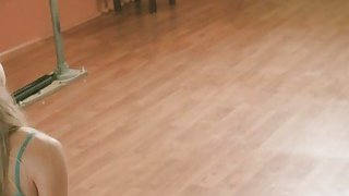 来自 match.day 网站的热辣少女被搞砸了
